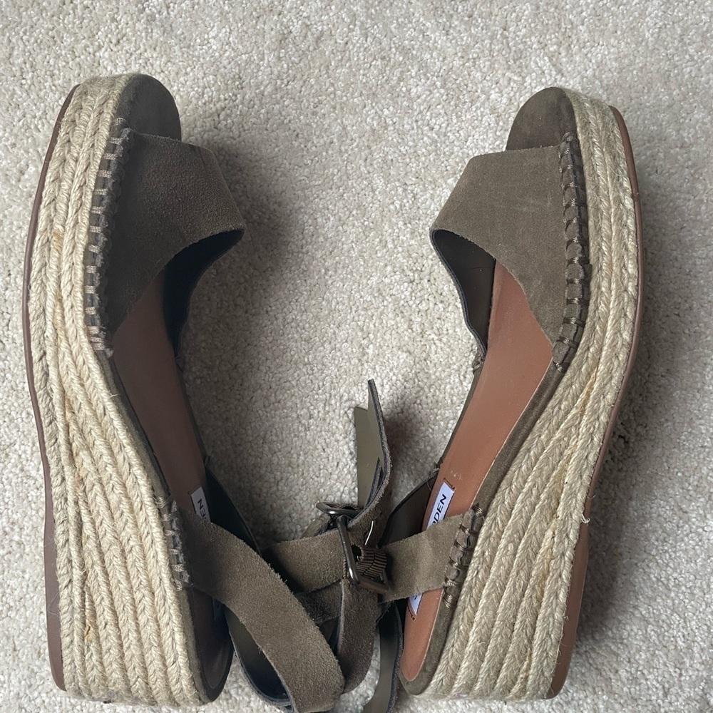 Steve Madden Elody Women's 8 Olive Green Espadrille Platform Wedge Sandals NWOT